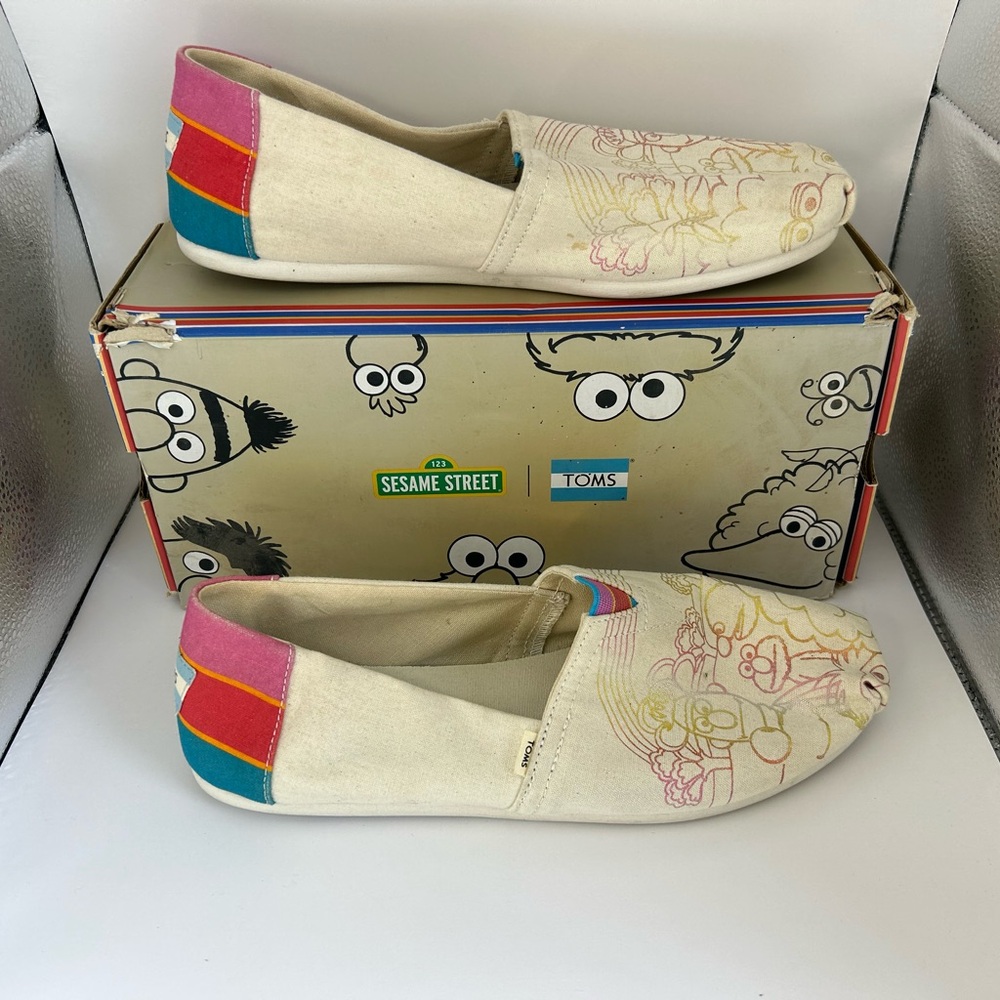 Sesame Street X TOMS Shoes Vintage Crew Foil Printed Canvas Classics SZ 10 NEW